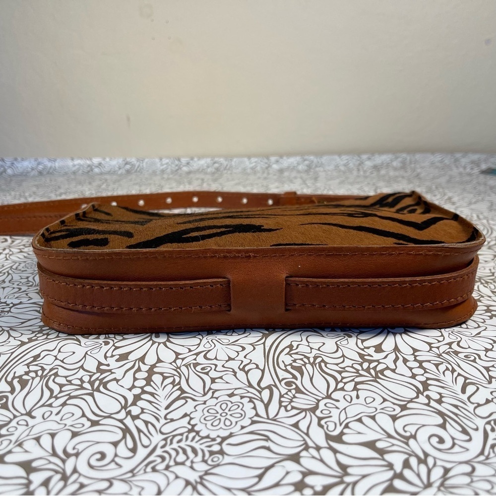 Madewell The Simple Crossbody Bag in Tiger Calf Hair - Picture 6 of 13